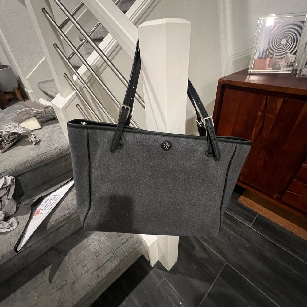 Tory Burch Tote (Color: Gray; Material: Nylon lining & Fleece/Flannel Shell)